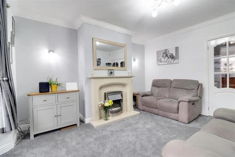 3 bedroom terraced house for sale, St. Nicholas Avenue, Hull