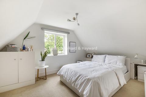 2 bedroom apartment to rent, Claremont Road Highgate N6