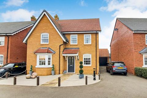 4 bedroom detached house for sale, Garyn Lane, Great Denham, Bedford