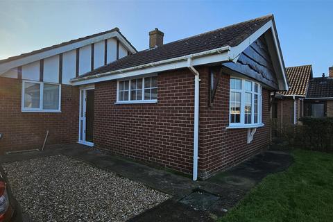 2 bedroom detached bungalow to rent, Park View, Sutton-On-Sea, Mablethorpe