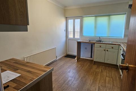 2 bedroom detached bungalow to rent, Park View, Sutton-On-Sea, Mablethorpe