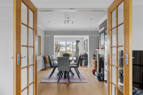 11 Thorndon Gardens, Epsom, KT19 0QB