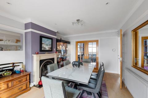 11 Thorndon Gardens, Epsom, KT19 0QB