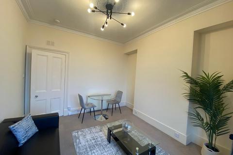 2 bedroom flat to rent, Rosemount Viaduct, City Centre, Aberdeen, AB25