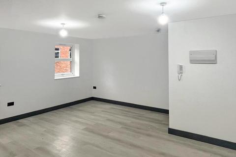 1 bedroom flat to rent, High Street, Aylesbury HP20