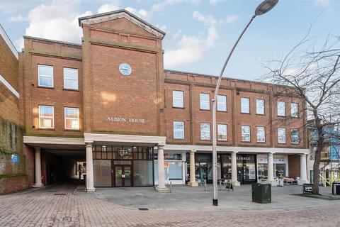 Lime Street, Bedford