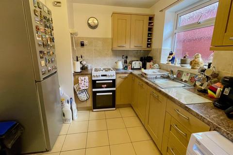 2 bedroom semi-detached bungalow for sale, Maenan Road, Llandudno