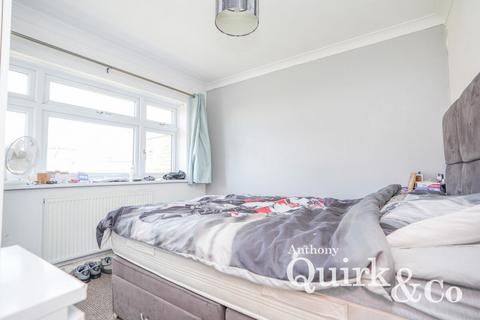 1 bedroom detached bungalow for sale, Gafzelle Drive, Canvey Island, SS8