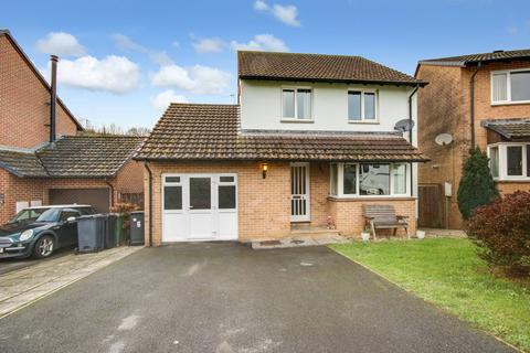 3 bedroom detached house for sale, Larkspur Gardens, Barnstaple EX32