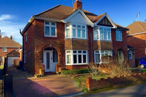 3 bedroom semi-detached house for sale, Sunningdale Gardens, Southampton SO18