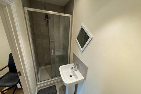 10 Cintra Close, Reading, RG2 7AL