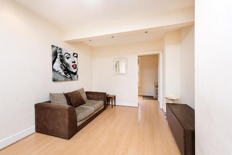 2 bedroom barn conversion to rent, St Paul's Road, Islington