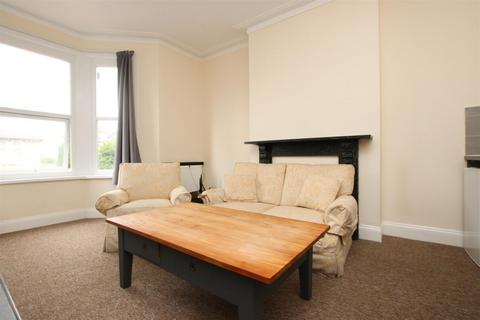 3 bedroom flat to rent, 59 Newbridge Road, Bath BA1