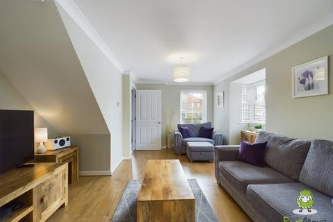 3 bedroom townhouse for sale, Avington Way, Sherfield-on-Loddon, Hook, Hampshire, RG27