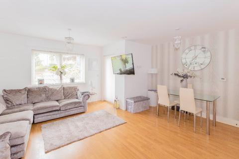 1 bedroom apartment for sale, Flat , Catkin House, Romford