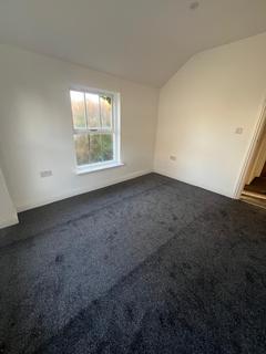 2 bedroom flat to rent, Chigwell, IG7