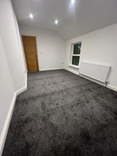 2 bedroom flat to rent, Chigwell, IG7