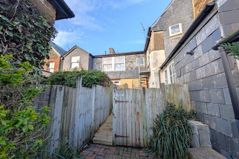 3 bedroom terraced house to rent, Weston Road, Totnes