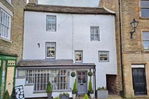 5 bedroom townhouse for sale, Market Place, Alston CA9