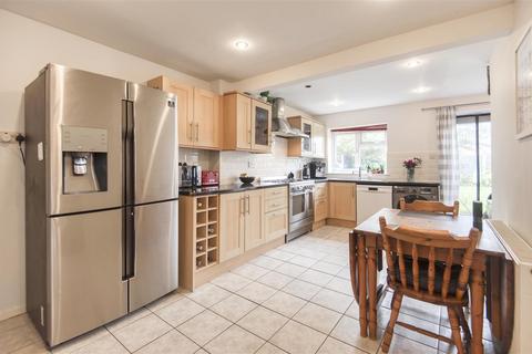 2 Pass Avenue, Lichfield, WS14 9NJ