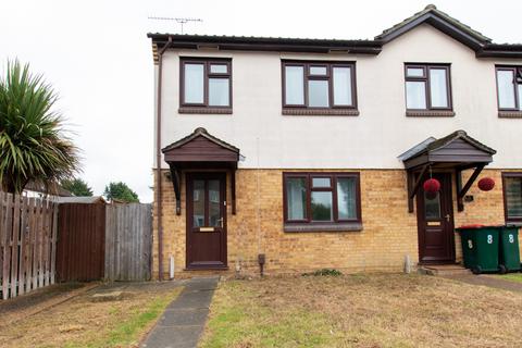 3 bedroom end of terrace house to rent, Ivanhoe Close, Crawley, Rh11