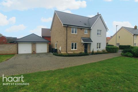 4 bedroom detached house to rent, Selion Way, BURY ST EDMUNDS