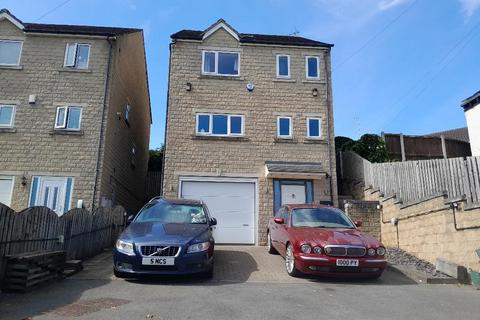 5 bedroom detached house for sale, Pepper Hill, Cleckheaton