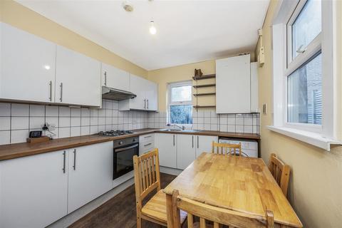 3 bedroom house for sale, Brookscroft Road, London E17