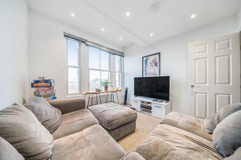 3 bedroom flat for sale, Wandsworth Road, Clapham