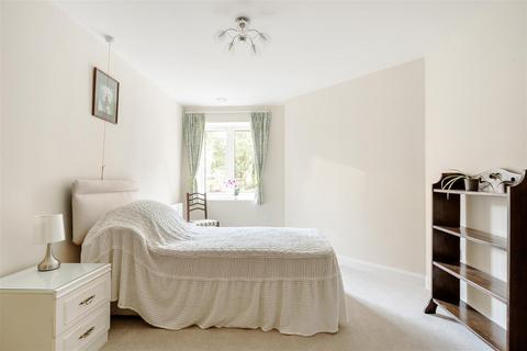 2 bedroom flat for sale, Bath Road, Devizes