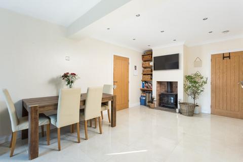 3 Coney Hill, Kelfield, York, YO19 6RL