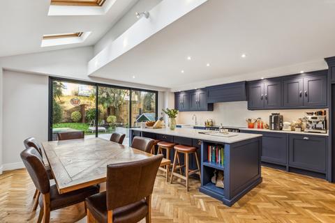 5 bedroom semi-detached house for sale, Ormeley Road, SW12