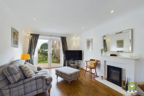 13 Ashfield, Chineham, Basingstoke, RG24 8UF
