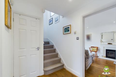 13 Ashfield, Chineham, Basingstoke, RG24 8UF