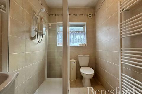 104 Alma Avenue, Hornchurch, RM12 6BP