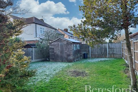 104 Alma Avenue, Hornchurch, RM12 6BP
