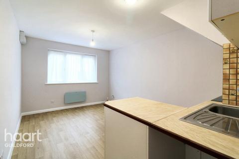 1 bedroom maisonette for sale, Foxburrows Avenue, GUILDFORD