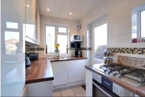 4 bedroom semi-detached house to rent, Newnham Gardens, Northolt UB5