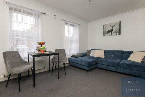 4, Fairfield Mansions Alphington Road, Exeter, EX2 8HW