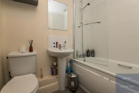 4, Fairfield Mansions Alphington Road, Exeter, EX2 8HW