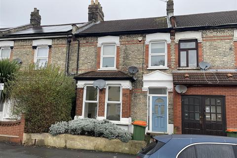 1 bedroom flat to rent, Carlyle Road, London