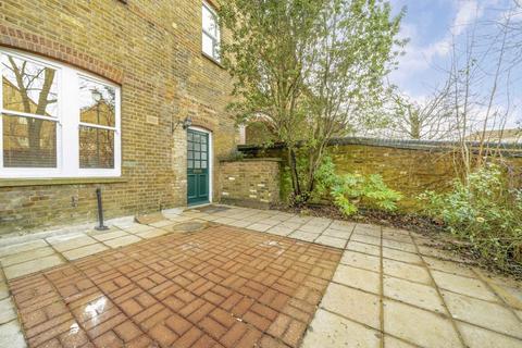 34 Bradshaw Close, London, SW19 8NL