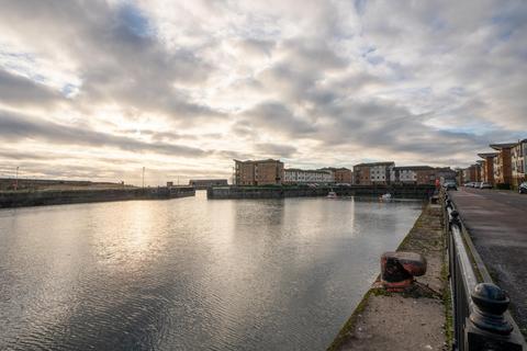 2 bedroom flat to rent, Lord Gambier Wharf, Kirkcaldy KY1