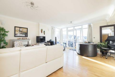 2 bedroom flat to rent, Langbourne Place, London E14