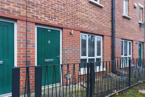 4 bedroom townhouse to rent, Stanza Court, Liverpool L5