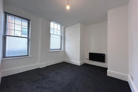 1 bedroom flat for sale, Queens Terrace, Southampton, SO14