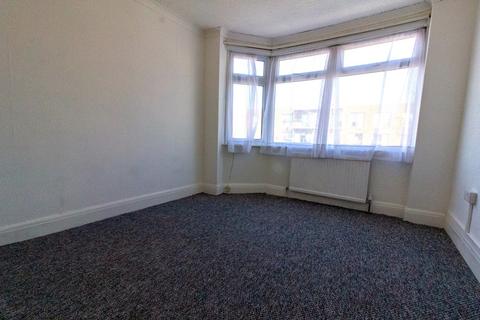 3 bedroom terraced house to rent, Baxter Road