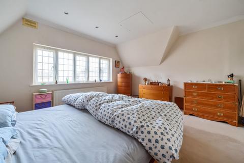 3 bedroom flat for sale, Oxford Court, Queens Drive, West Acton W3