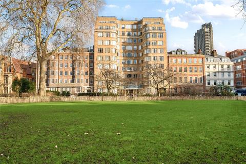 Studio for sale, Charterhouse Square, London