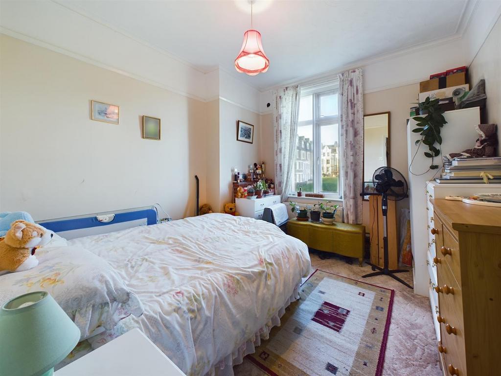 CAM04116 G0-PR0079-STILL008.jpg